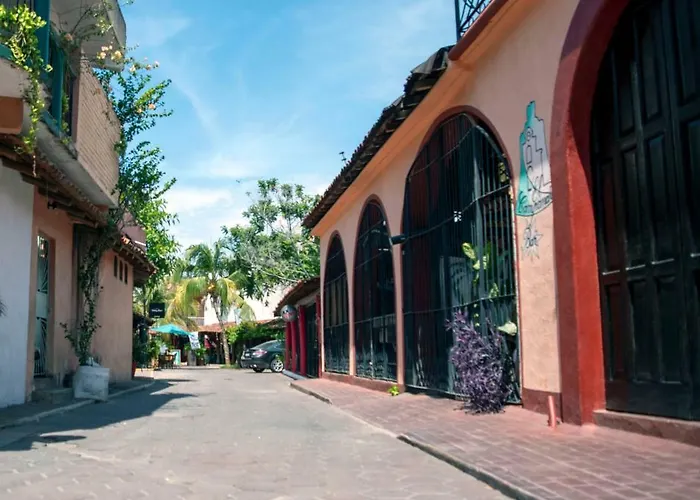 Isabel Zihuatanejo